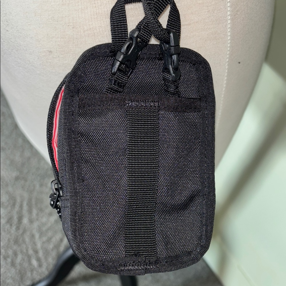 Herschel Supply Company Black adjustable strap Crossbody Bag - Picture 6 of 11